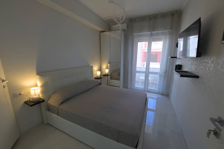 Double Room 1 with Wi-Fi and Air Conditioning in Alezio