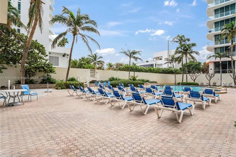Apartment Hallandale Beach