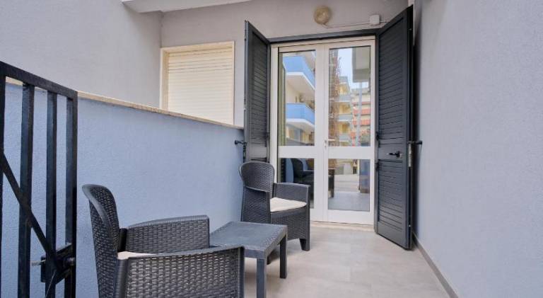 House with 2 rooms for 4 persons — photo 3