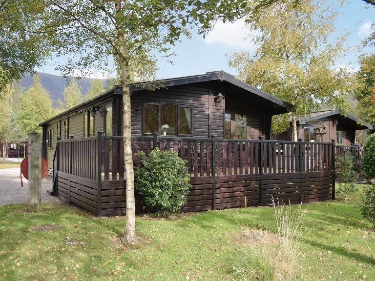 Family-oriented cottage with yard, patio & grill | Pets allowed in Keswick