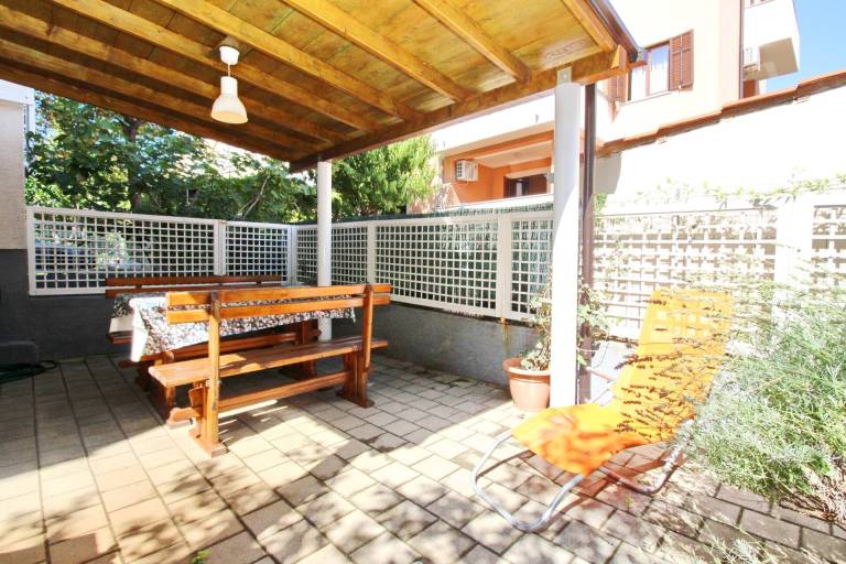 Apartment with terrace — photo 4