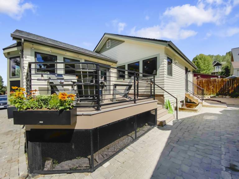 Vacation home with garden — photo 4