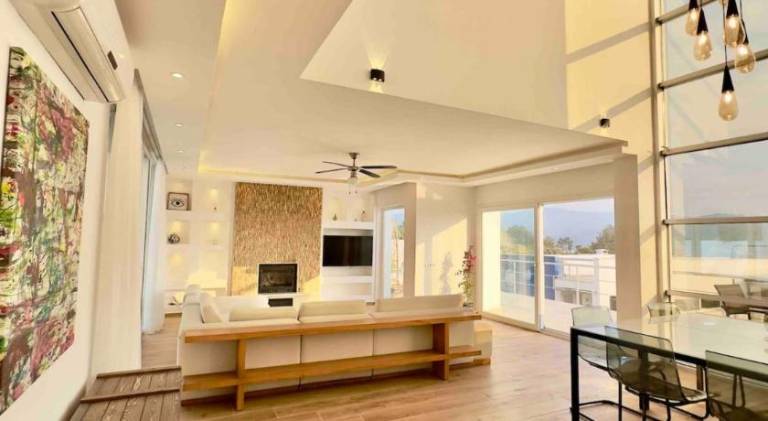 Fully equipped wonderful villa with jacuzzi, yard & terrace | Perfect for remote work | Pet-friendly — photo 3