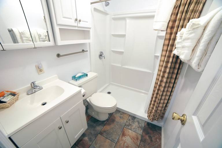 Family-oriented condo with patio & private pool | Pets allowed — photo 4