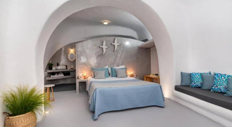 Child-friendly beautiful villa with patio, barbeque & garden | Pets are welcome in Santorini