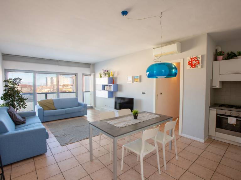 Holiday apartment with terrace & grill — photo 2