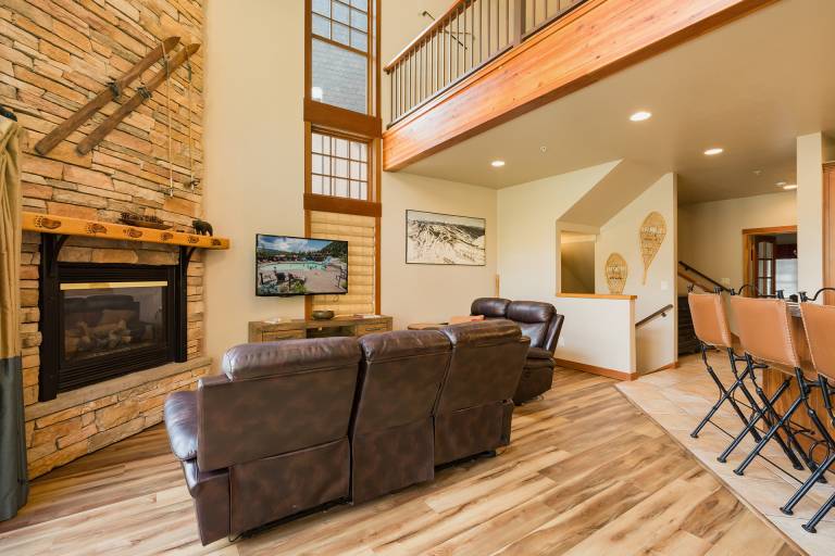Vacation home with pool, barbecue & jacuzzi | Mountain view — photo 5