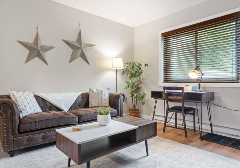 Apartment with 1 room for 2 persons in Madison, WI