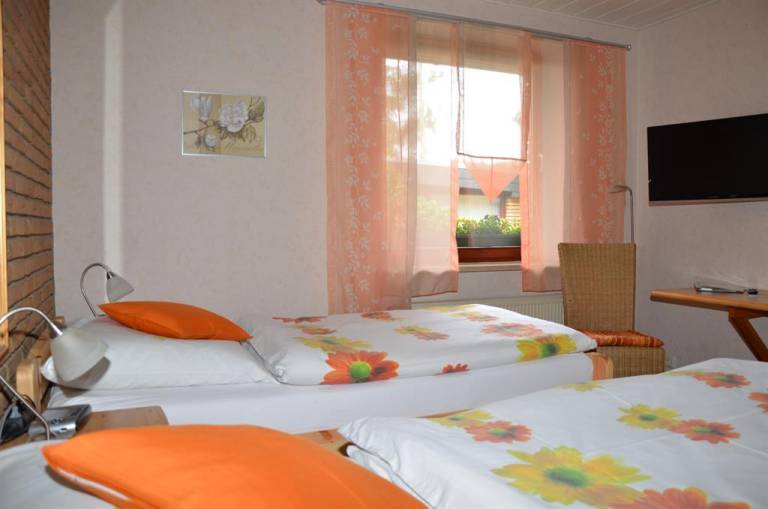 Doppelzimmer Dusche WC ruhig