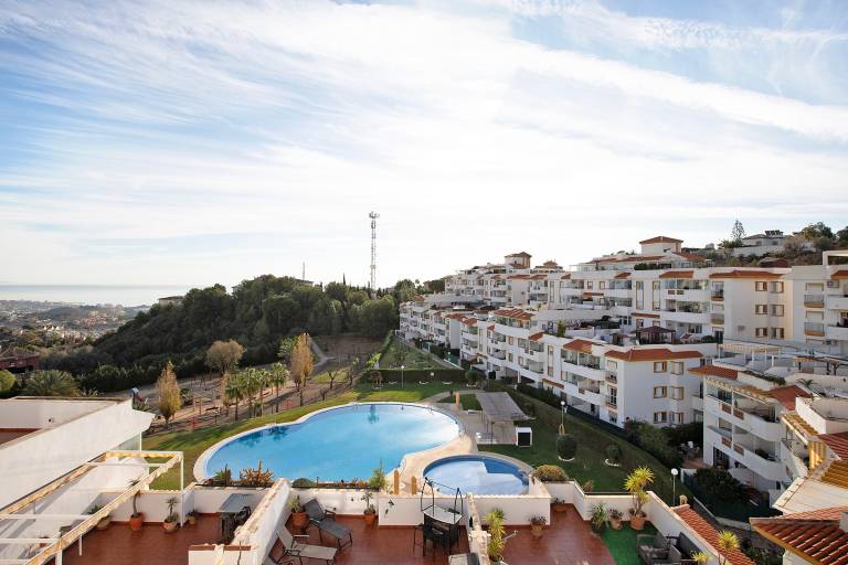 Apartment 'Benalmarina' with Shared Pool, Wi-Fi and Air Conditioning — photo 2