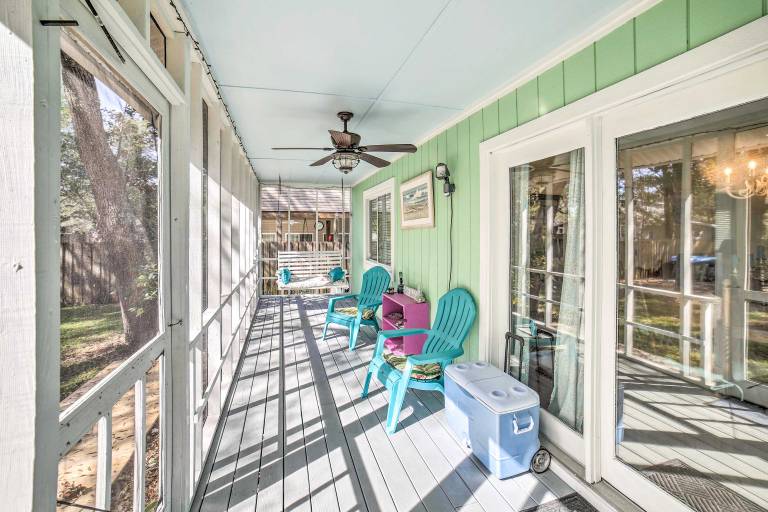 Oak Island Home w Yard 1 Mi to the Beach