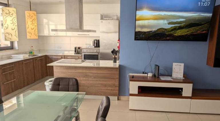 Rental apartment with patio — photo 2
