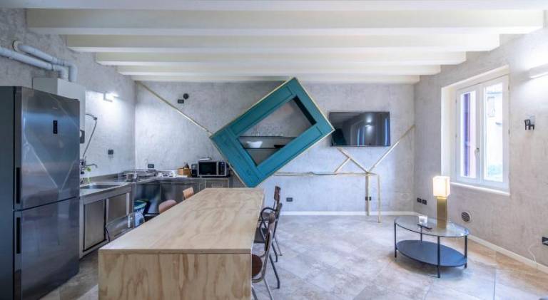 House with pool — photo 4