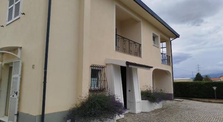 Vacation home with 4 rooms for 8 persons in Alassio