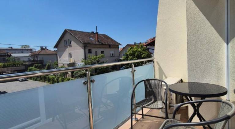 Rental apartment with patio | Pets allowed — photo 4