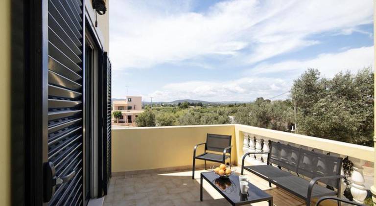 Pleasant holiday apartment with barbeque, yard & pool | Pets are welcome — photo 5