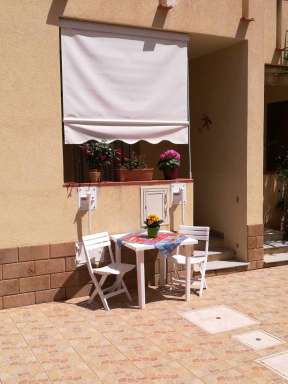 Family-oriented apartment with terrace | Close to the beach | Dogs allowed — photo 4