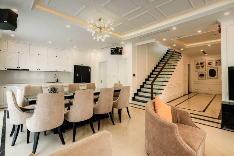 Villa with pool, jacuzzi & garden | Water view | Suitable for remote work | Pets are welcome — photo 4