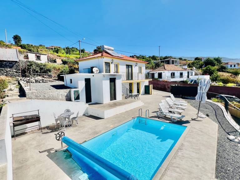 House with patio & pool — photo 3