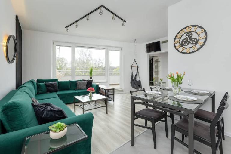Family-friendly apartment with garden & fast internet | Beach nearby | Dogs allowed in Kolobrzeg
