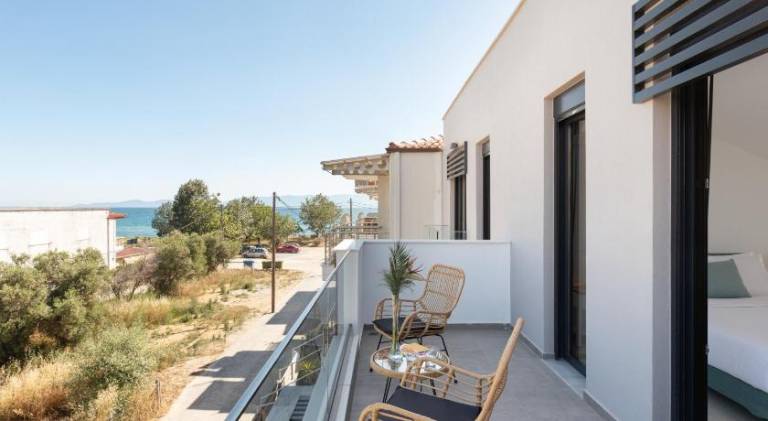 Beautiful holiday apartment with patio & yard | Close to the beach | Dogs allowed — photo 4