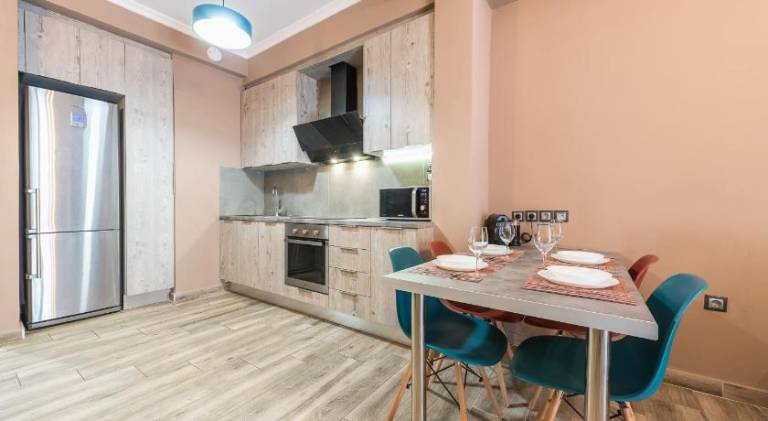 Stylish Luxury Apartment near Acropolis at Neos Kosmos metro station — photo 2