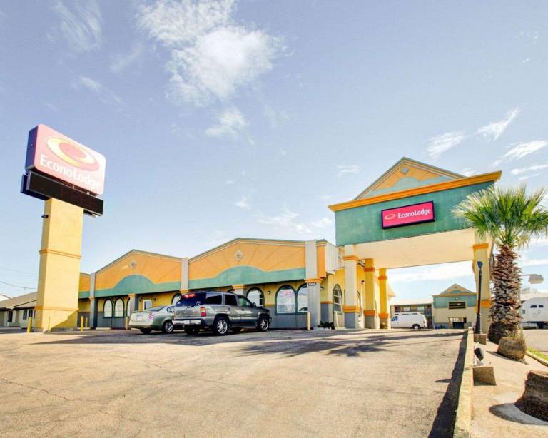 Econo Lodge Temple in Temple, TX