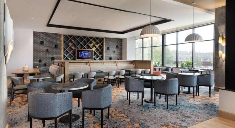 Hampton Inn & Suites by Hilton Watertown Boston — photo 2