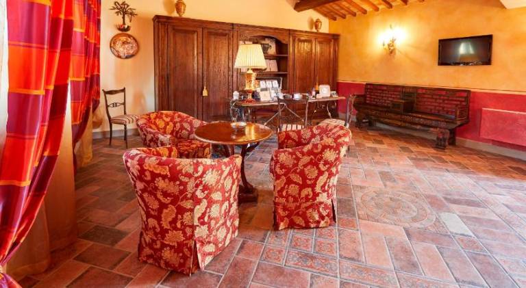 Farm with garden, patio & pool | Pets are welcome — photo 2