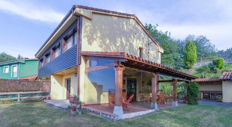 Vacation home with garden & terrace — photo 3