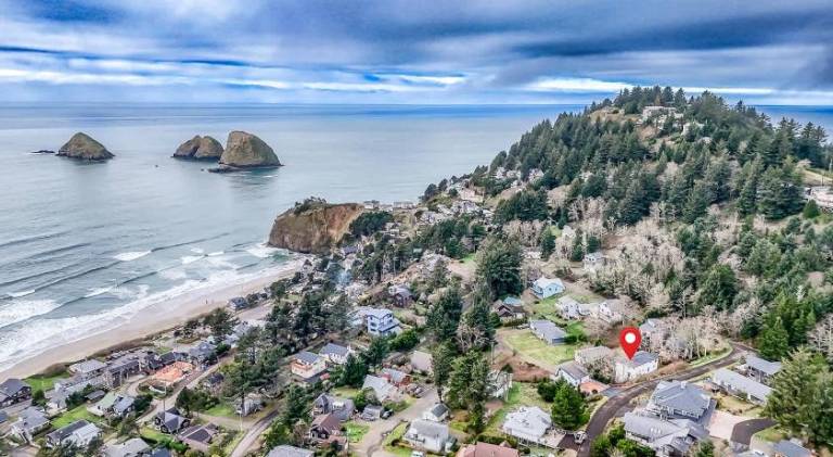 Nice vacation home | Next to the beach | Dogs allowed in Tillamook, OR