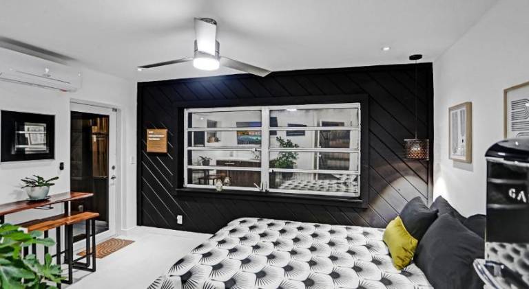 Stylish Luxury Tropical Junior Suite in Fort Lauderdale, FL