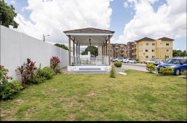 Apartment Kingston