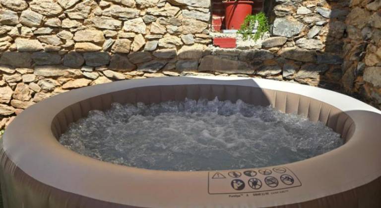 House with garden, barbeque & jacuzzi — photo 5