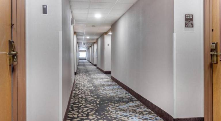 Sleep Inn & Suites Johnson City — photo 4