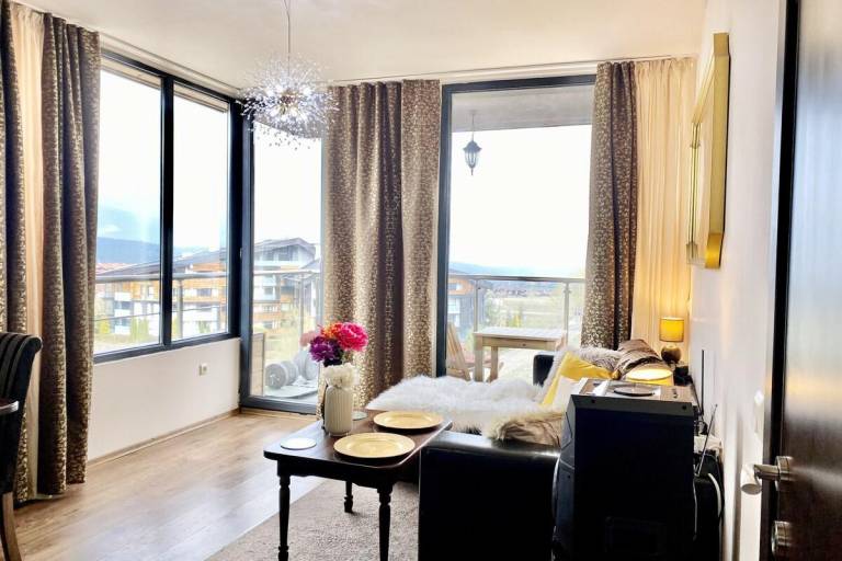 Cornelia Residence - 2BR Mountain View Suite B&B — photo 2