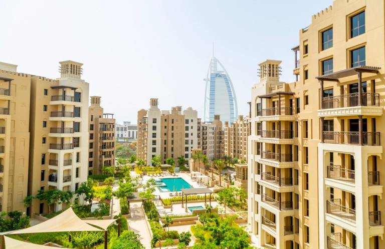 Rental apartment with garden, jacuzzi & pool | Near Souk Madinat Jumeirah | Water view — photo 4