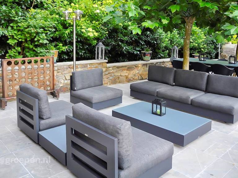 Vacation home with private pool, barbecue & garden — photo 2