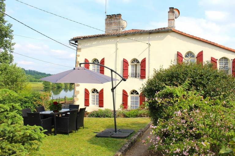 Maison de vacances Confolens