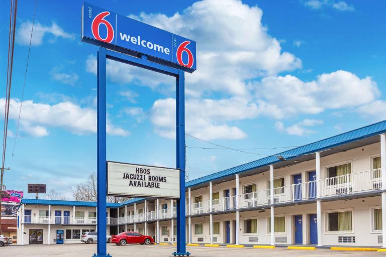 Motel 6 Huntington, WV — photo 2