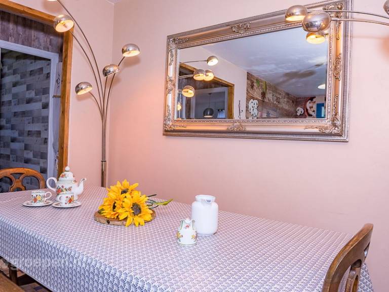 Fully equipped vacation home with terrace | Pets allowed — photo 3