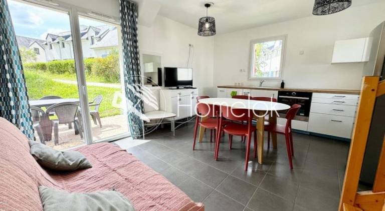 House with pool in Pontivy