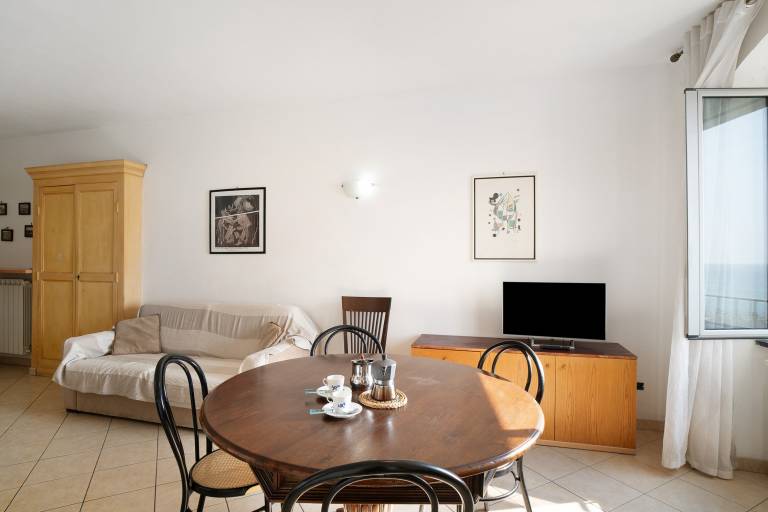 Lovely holiday apartment | Beach view | Next to the beach | Pets are welcome in Diano Marina