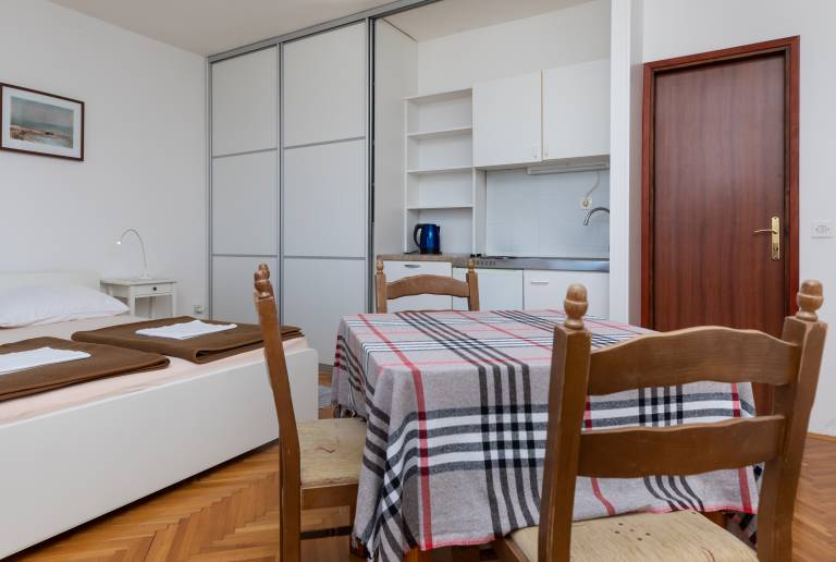 Studio flat with balcony and sea view Nemira (Omiš) (AS-2828-a) — photo 3