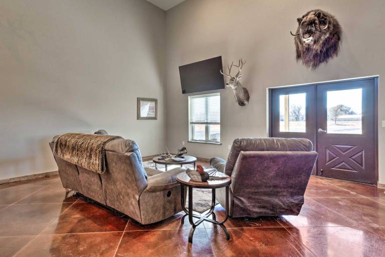Kansas Hunting Lodge: Pets & Large Groups Welcome! — photo 4