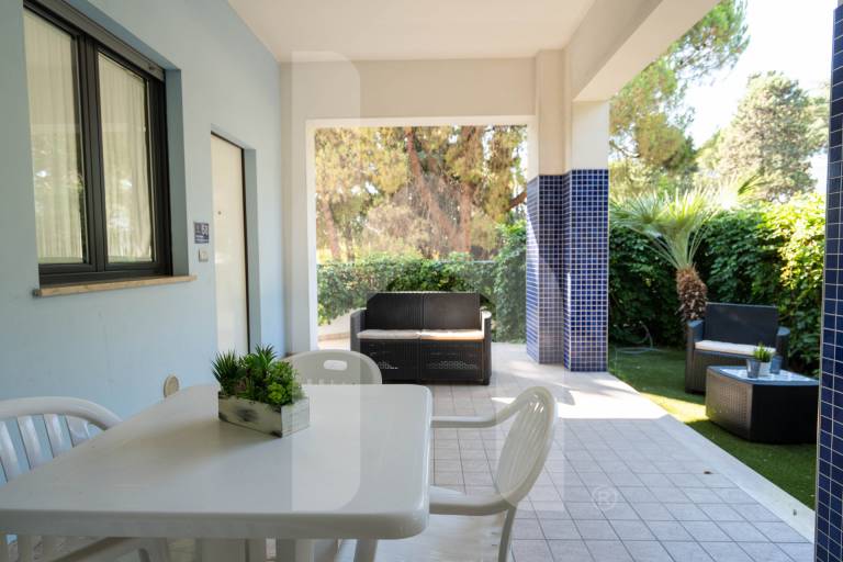 Apartment with garden, pool & terrace | Beach view — photo 5