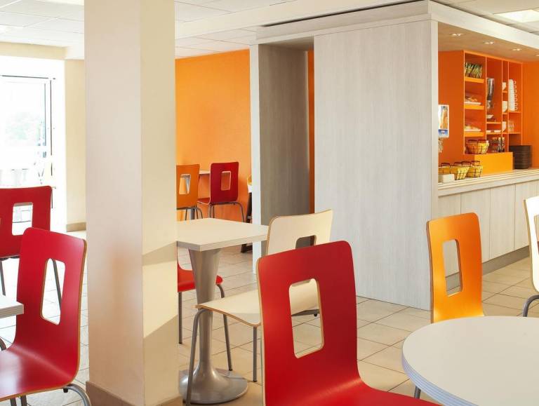 Hotel Premiere Classe Perpignan Aeroport — photo 3