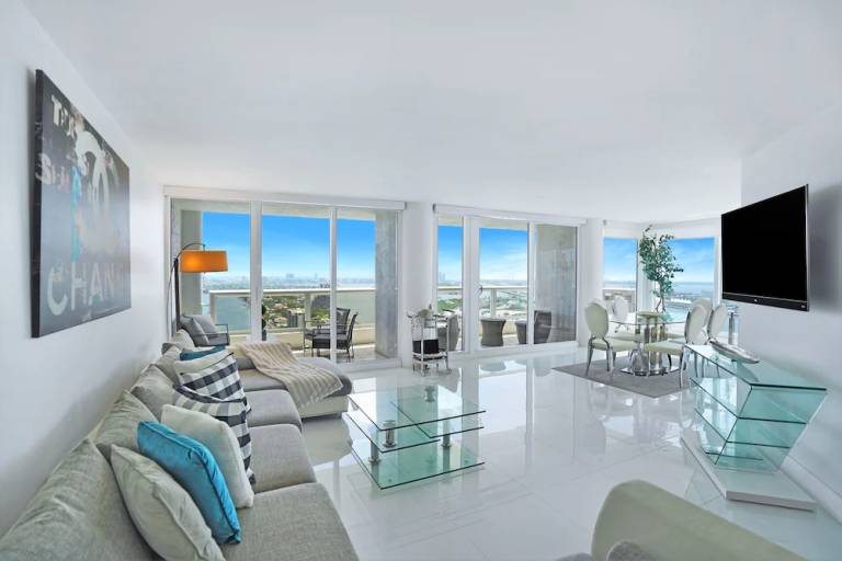 Condo  Downtown Miami