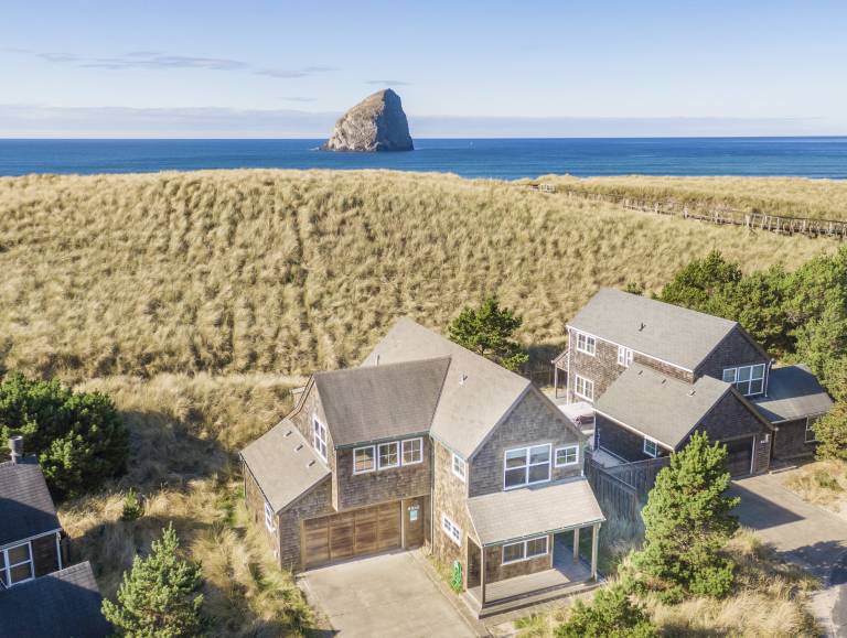 House Pacific City