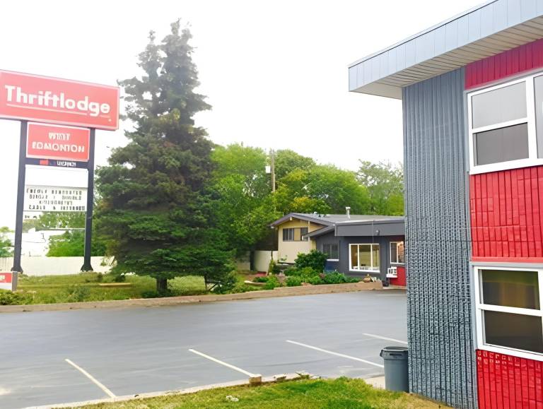 Thriftlodge Edmonton in Edmonton, AB